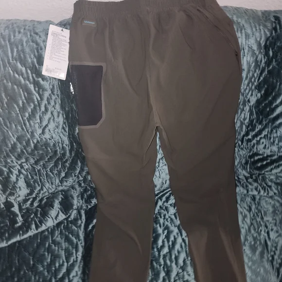 Size 30 Men's lululemon pants - Picture 6 of 11